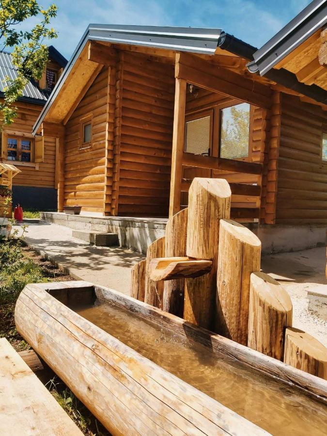 Holiday Bungalows & Food Πλαβ Εξωτερικό φωτογραφία