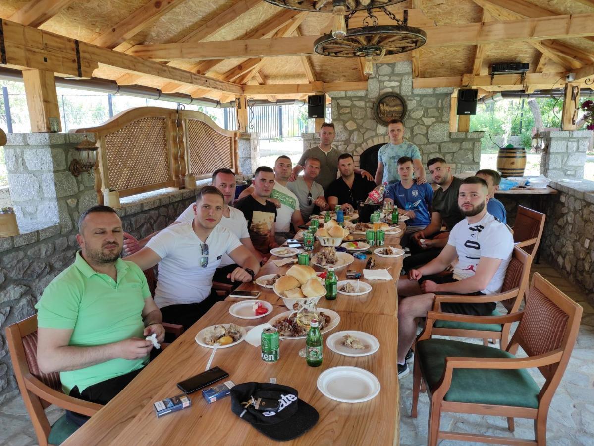 Holiday Bungalows & Food Πλαβ Εξωτερικό φωτογραφία