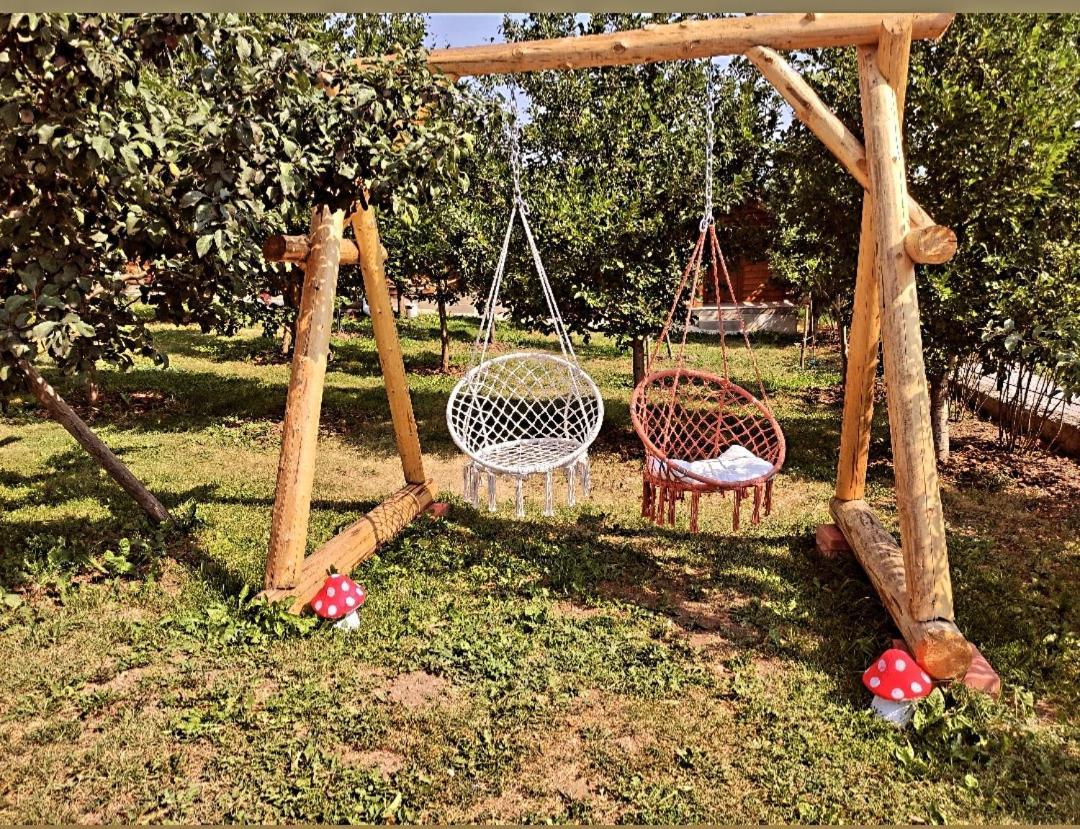 Holiday Bungalows & Food Πλαβ Εξωτερικό φωτογραφία