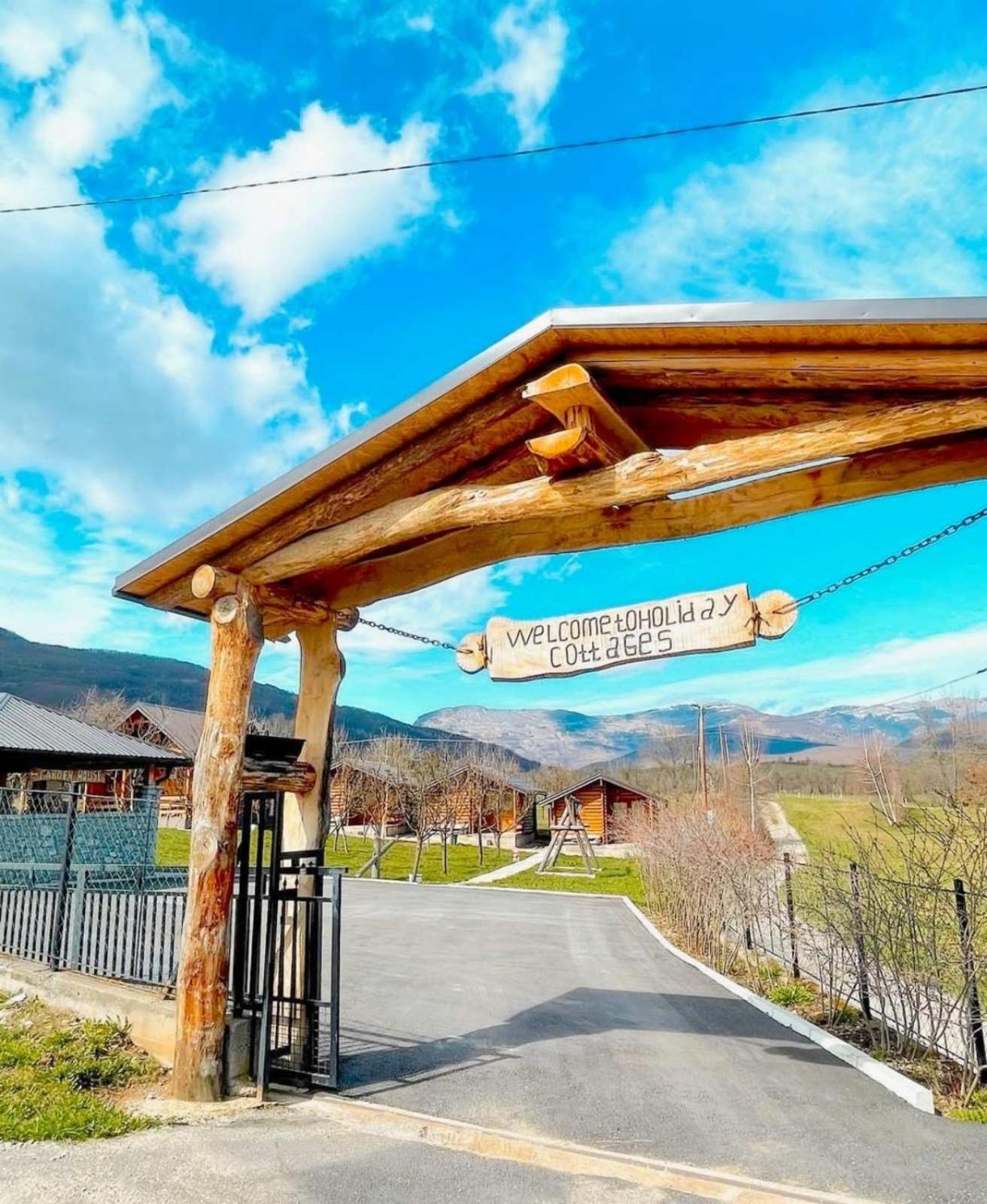 Holiday Bungalows & Food Πλαβ Εξωτερικό φωτογραφία
