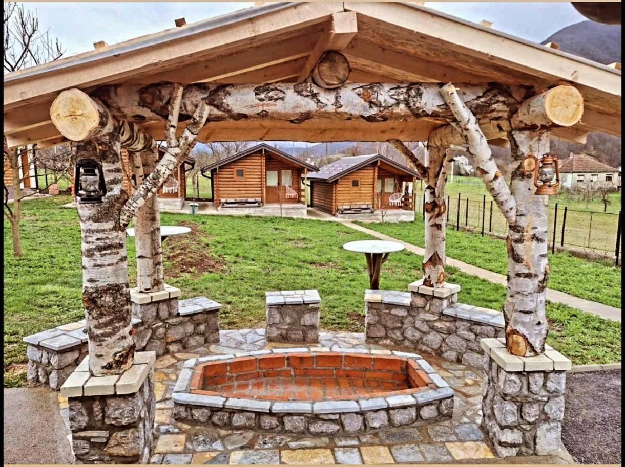 Holiday Bungalows & Food Πλαβ Εξωτερικό φωτογραφία