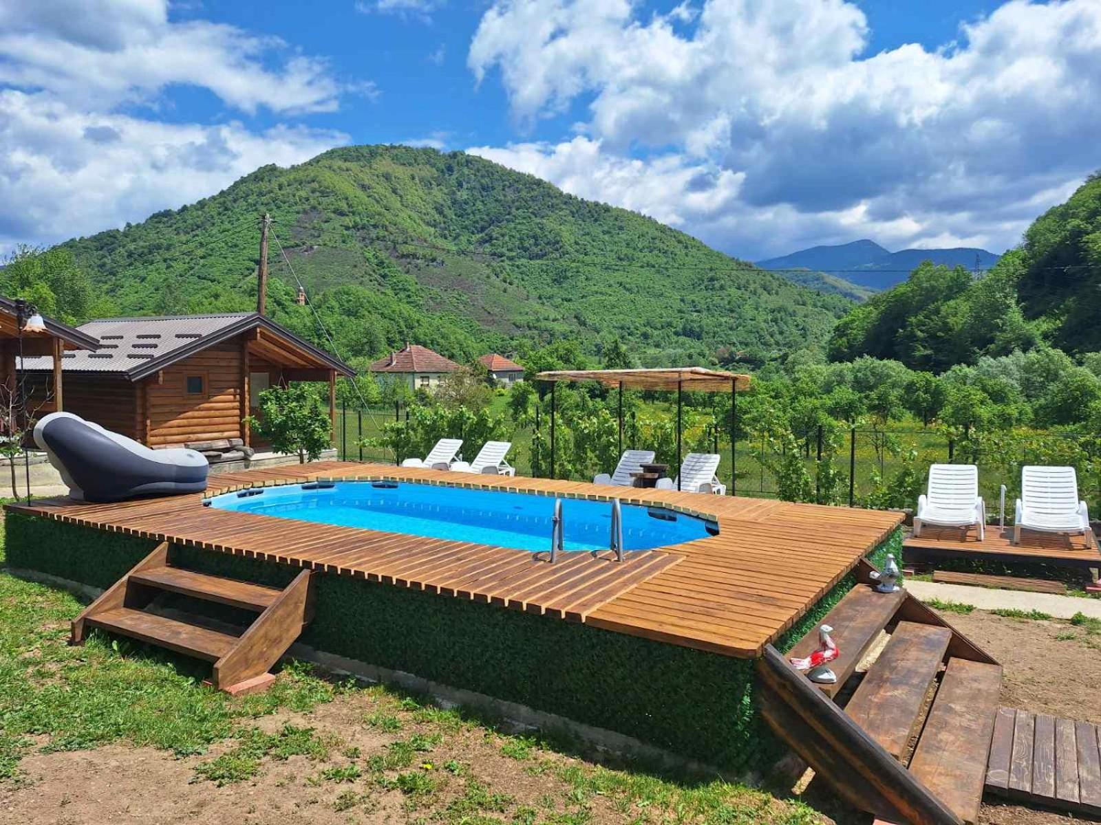 Holiday Bungalows & Food Πλαβ Εξωτερικό φωτογραφία